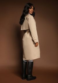 Renee - Beżowy Dwurzędowy Płaszcz Trencz z Paskiem Ninnolia. Okazja: do pracy, na spacer. Kolor: beżowy. Materiał: jeans. Wzór: aplikacja. Styl: klasyczny, elegancki #5