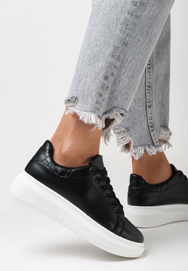 Born2be - Czarno-Białe Sneakersy na Grubej Podeszwie Hypnotic. Okazja: na co dzień, na spacer. Kolor: czarny. Materiał: dresówka. Sezon: lato. Sport: turystyka piesza