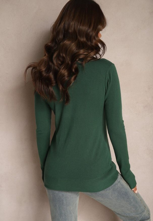 Renee - Zielony Golf Sweterkowy z Domieszką Kaszmiru Zaivanna. Okazja: na spacer, do pracy, na co dzień, na spotkanie biznesowe. Typ kołnierza: golf. Kolor: zielony. Materiał: kaszmir. Sezon: jesień. Styl: elegancki, casual, klasyczny, biznesowy