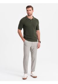 Ombre Clothing - Męskie spodnie chino REGULAR FIT z gumką w pasie – szaro-beżowe V1 - Rozmiar: XXL. Okazja: na co dzień. Kolor: szary. Materiał: guma, wiskoza, tkanina, poliester, materiał, bawełna, włókno. Styl: casual, elegancki