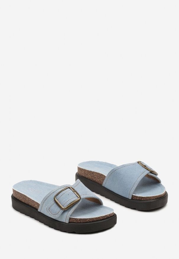 Born2be - Niebieskie Klapki Jeansowe z Paskiem z Metalową Klamrą Gliolia. Okazja: na co dzień. Kolor: niebieski. Materiał: jeans. Sezon: lato. Obcas: na obcasie. Styl: casual, elegancki. Wysokość obcasa: niski