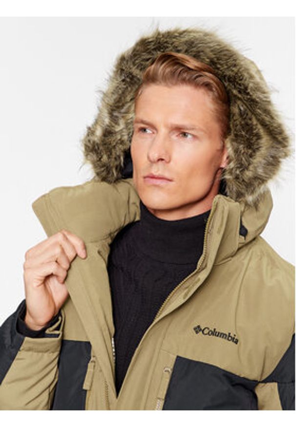 columbia - Columbia Parka Marquam Peak Fusion™ Parka Brązowy Regular Fit. Kolor: brązowy. Materiał: syntetyk