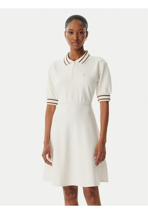 Armani Exchange Sukienka codzienna XW001739 AF13401 U1003 Kremowy Regular Fit. Okazja: na co dzień. Kolor: kremowy. Materiał: syntetyk. Typ sukienki: proste. Styl: casual