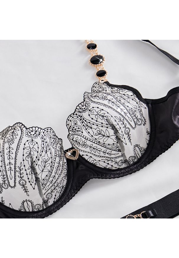 Intica - Komplet bielizny z ozdobnymi ramiączkami na specjalne okazje Rylee. Kolor: czarny. Materiał: materiał