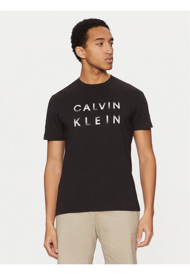 Calvin Klein T-Shirt K10K114156 Czarny Regular Fit. Kolor: czarny. Materiał: bawełna