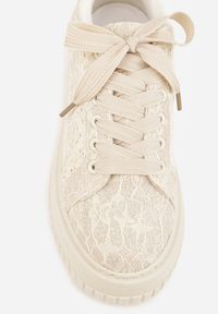 Born2be - Beżowe Sneakersy na Grubej Tłoczonej Platformie Ozdobione Brokatem i Koronką Zellysh. Okazja: na co dzień. Kolor: beżowy. Materiał: koronka. Wzór: aplikacja, koronka. Obcas: na platformie #4