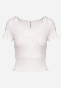 Born2be - Biały Prążkowany T-shirt z Bawełny z Dekoltem w Serek Filunira. Okazja: na co dzień. Typ kołnierza: dekolt w serek. Kolor: biały. Materiał: bawełna, prążkowany. Styl: elegancki, casual