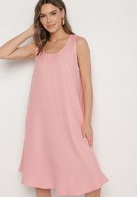 Born2be - Różowa Rozkloszowana Klasyczna Sukienka Lunetira. Okazja: na co dzień, na spacer. Kolor: różowy. Materiał: jeans. Typ sukienki: proste. Styl: klasyczny #3