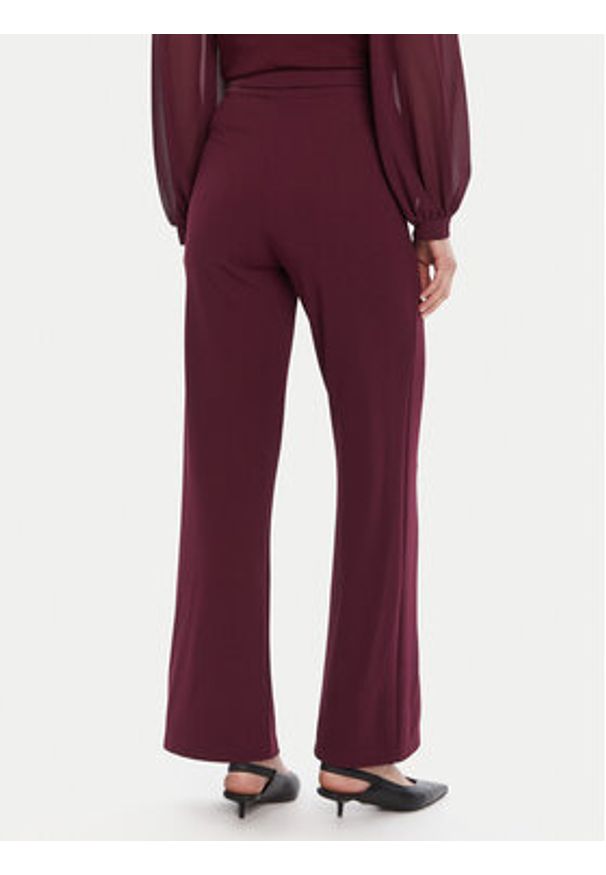 Rinascimento Spodnie materiałowe CFC0125304003 Bordowy Regular Fit. Kolor: czerwony. Materiał: syntetyk