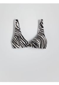 Reserved - Góra od bikini - kremowy. Kolor: kremowy. Materiał: dzianina. Wzór: motyw zwierzęcy