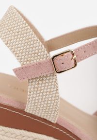 Renee - Różowe Boho Sandały VICES na Koturnie Zdobionym Plecionką Hiseise. Okazja: na spacer. Kolor: różowy. Wzór: aplikacja. Sezon: lato. Obcas: na koturnie. Styl: boho #2