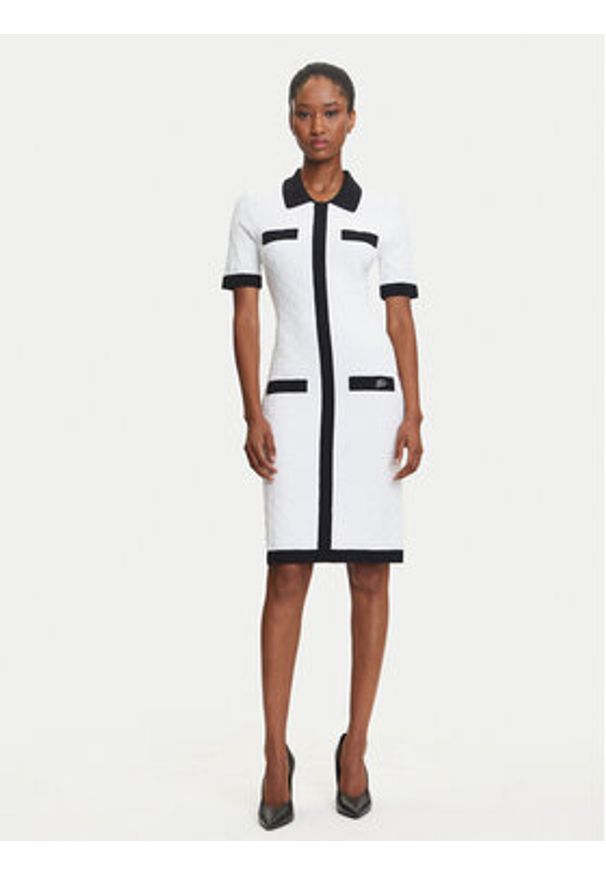 Karl Lagerfeld - KARL LAGERFELD Sukienka dzianinowa A3W13036 Écru Slim Fit. Typ kołnierza: dekolt w karo. Kolor: kremowy. Materiał: syntetyk, wiskoza
