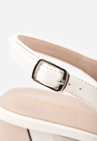 Renee - Białe Czółenka VICES z Ozdobnym Słupkiem Drobną Perforacją i Noskiem w Szpic Lynnsyss. Kolor: biały. Materiał: satyna. Obcas: na słupku. Styl: elegancki #5