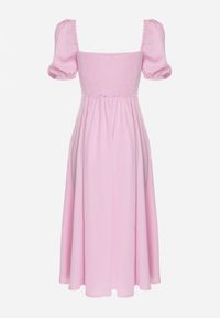 Born2be - Różowa Sukienka w Rustykalnym Stylu z Wiązaniem przy Dekolcie i Rozcięciem Idanillea. Okazja: na spacer, na co dzień. Typ kołnierza: dekolt kwadratowy. Kolor: różowy. Typ sukienki: rozkloszowane. Styl: casual #5