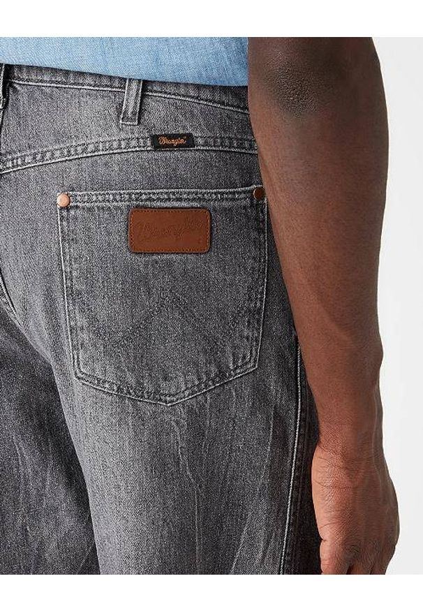 Wrangler - WRANGLER REDDING SHORTS MĘSKIE SZORTY SPODENKI COAL GREY W11ACE31F 112145746