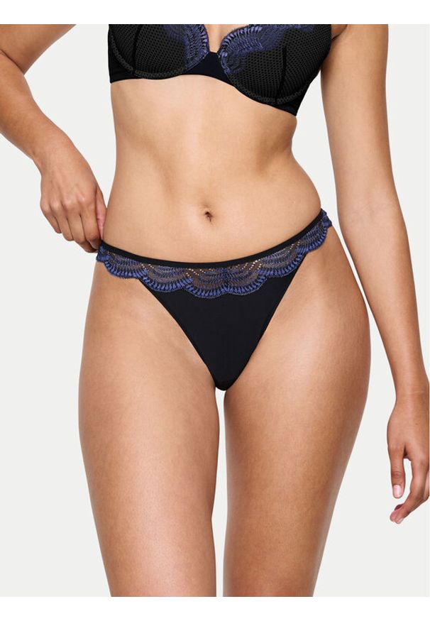 Triumph Stringi Comfort Glam 10224956 Czarny. Kolor: czarny. Materiał: syntetyk