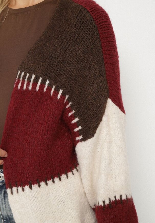 Born2be - Bordowy Kardigan z Wełną i Wiskozą w Patchworkowe Łaty Fesunesa. Okazja: na co dzień. Kolor: czerwony. Materiał: wiskoza, wełna. Styl: casual, klasyczny