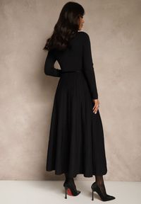 Renee - Czarna Dzianinowa Sukienka Rozkloszowana Longsleeve z Wiskozą i Paskiem Tusnira. Okazja: na co dzień. Kolor: czarny. Materiał: dzianina, wiskoza. Długość rękawa: długi rękaw. Typ sukienki: proste. Styl: casual, elegancki #4