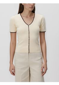 Reserved - Sweter z kontrastową lamówką - kremowy. Kolor: kremowy. Materiał: dzianina, bawełna #1