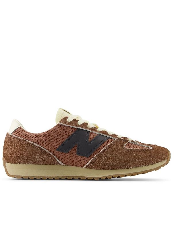 Buty unisex New Balance U471RA - brązowe. Kolor: brązowy. Materiał: skóra, guma, zamsz, materiał, syntetyk. Szerokość cholewki: normalna. Wzór: jodełka. Sezon: lato