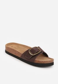 Renee - Ciemnobrązowe Klapki z Zamszu Naturalnego na Korkowej Platformie z Klamrą Ariessea. Kolor: brązowy. Materiał: zamsz. Sezon: lato. Obcas: na platformie. Styl: elegancki #4