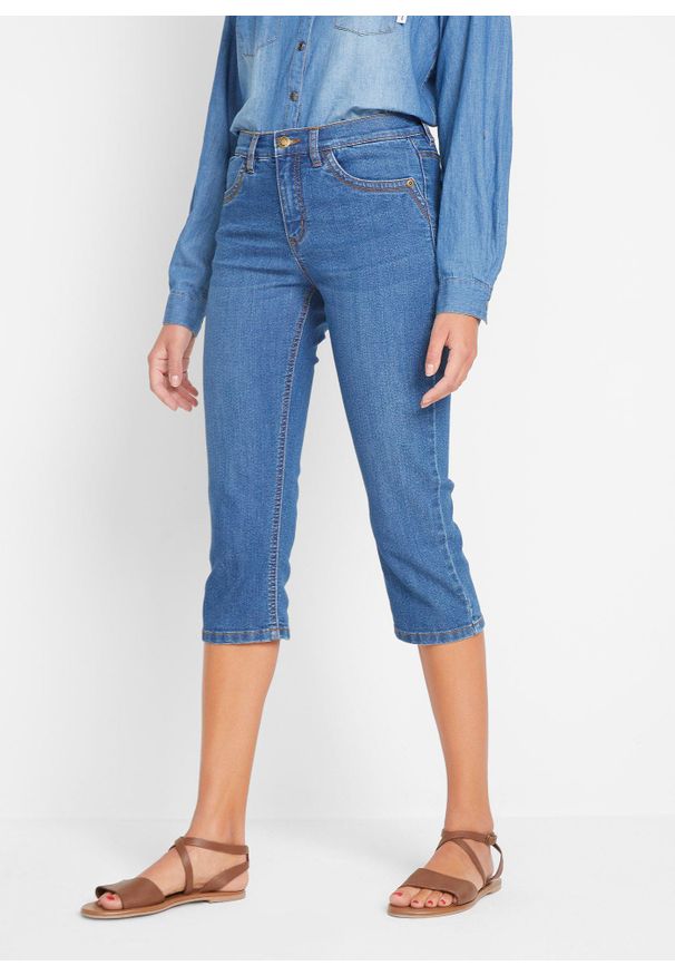 bonprix - Rybaczki dżinsowe, slim fit, mid waist. Kolor: niebieski