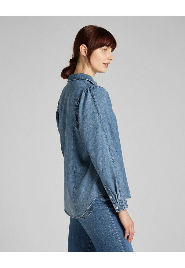 Lee - LEE VOLUME SLEEVE SHIRT DAMSKA MATERIAŁOWA JEANSOWA BLUE YONDER L45BZSS 112140141. Materiał: jeans, materiał