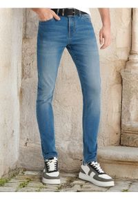 Sinsay - Jeansy skinny - niebieski. Kolor: niebieski