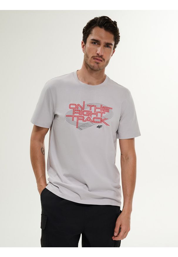 4f - 4F T-shirt regular z nadrukiem męski - szary S. Okazja: na co dzień. Kolor: szary. Materiał: jeans, dresówka, bawełna, dzianina. Wzór: nadruk. Styl: casual, klasyczny