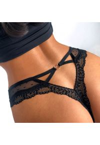 Intica - Stringi koronkowe z ozdobnymi paskami na specjalne okazje Aliana. Kolor: czarny. Materiał: koronka. Wzór: koronka