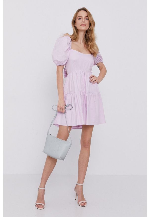 BARDOT - Bardot - Sukienka. Kolor: fioletowy. Materiał: tkanina. Typ sukienki: rozkloszowane