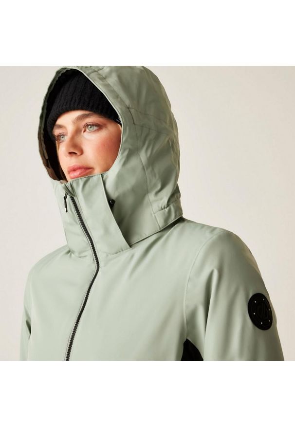 DARE 2B - Kurtka narciarska damska z membraną Issy Dare 2b. Kolor: zielony. Materiał: tkanina. Wzór: aplikacja. Sezon: zima. Sport: narciarstwo