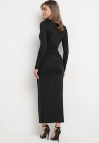 Born2be - Czarna Sukienka Koktajlowa z Ozdobnym Supełkiem i Rozcięciem Tefeti. Okazja: na imprezę. Typ kołnierza: dekolt w kształcie V. Kolor: czarny. Typ sukienki: dopasowane. Styl: wizytowy #7