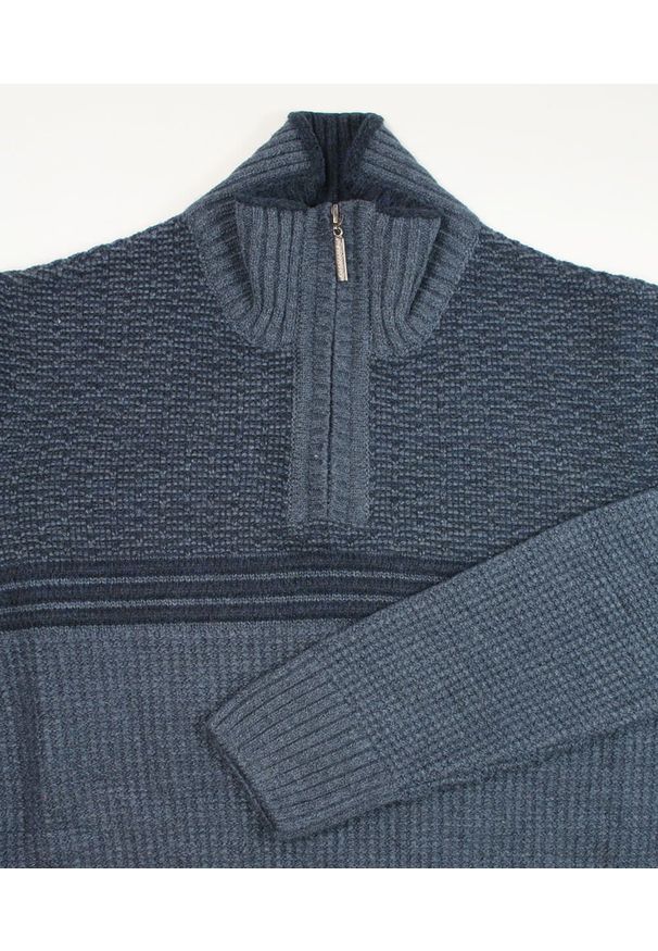 Trikko - Sweter Niebieski Wełniany z Wysokim Dekoltem na Zamek, TROYER, Ciepły, Gruby -TRIKKO. Typ kołnierza: typu troyer. Kolor: niebieski. Materiał: akryl, wełna. Sezon: zima, jesień. Styl: elegancki