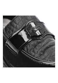 Czarne Mokasyny Filippo Modne Obuwie Damskie. Okazja: na co dzień. Kolor: czarny. Materiał: zamsz, skóra. Obcas: na obcasie. Styl: klasyczny, casual, elegancki. Wysokość obcasa: średni #7