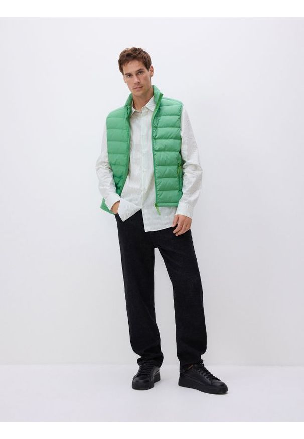 Reserved - Puchowa kamizelka - zielony. Kolor: zielony. Materiał: puch