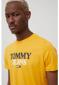 Tommy Jeans t-shirt bawełniany kolor żółty z nadrukiem. Kolor: żółty. Materiał: bawełna. Wzór: nadruk