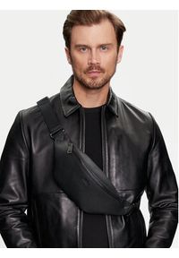 JOOP! Saszetka nerka 4140007185 Czarny. Kolor: czarny. Materiał: skóra #5