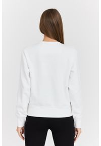 Guess - GUESS Biała damska bluza z dużym logo Original Fleece. Kolor: biały. Materiał: bawełna, materiał, poliester