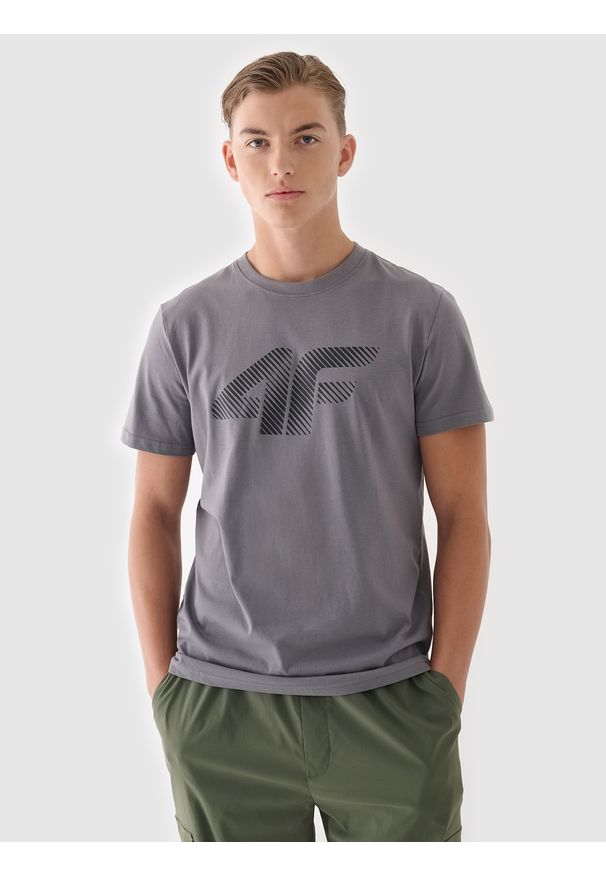 4f - 4F T-shirt regular z nadrukiem męski - szary XL. Okazja: na co dzień. Kolor: szary. Materiał: dzianina, bawełna, jersey. Długość rękawa: krótki rękaw. Długość: krótkie. Wzór: nadruk. Styl: klasyczny, sportowy, casual
