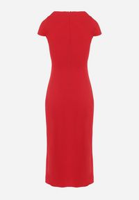 Born2be - Czerwona Sukienka Midi z Kwadratowym Dekoltem Revinane. Okazja: na co dzień. Typ kołnierza: dekolt kwadratowy. Kolor: czerwony. Styl: casual, elegancki. Długość: midi #4