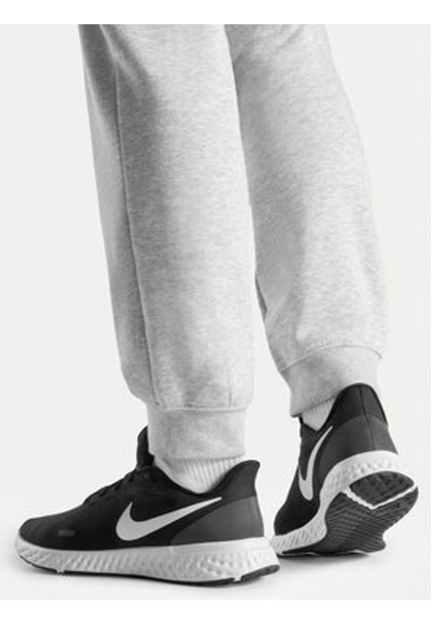 Nike Sneakersy BQ3204-002 Czarny. Kolor: czarny. Materiał: materiał