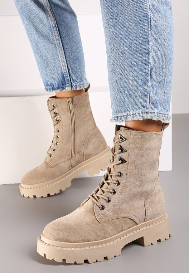 Born2be - Ciemnobeżowe Botki Workery na Grubej Podeszwie ze Sznurowaniem Erisly. Okazja: na co dzień. Zapięcie: sznurówki. Kolor: beżowy. Materiał: jeans, skóra. Styl: elegancki, rockowy, casual