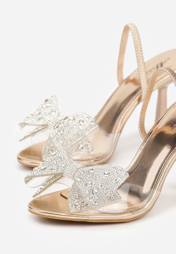 Renee - Szampańskie Transparentne Sandały na Klepsydrowej Szpilce z Kokardą i Cyrkoniami Feralia. Okazja: na imprezę. Kolor: złoty. Materiał: jeans. Sezon: wiosna. Styl: elegancki