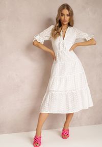 Renee - Biała Sukienka Evonia. Kolor: biały. Wzór: aplikacja, haft. Typ sukienki: rozkloszowane. Styl: boho. Długość: midi