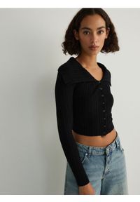 Reserved - Bluzka z wiskozą - czarny. Kolor: czarny. Materiał: wiskoza. Długość: krótkie #1