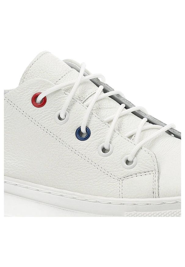 Białe Sneakersy Armodo Skórzane Wygodne Buty Damskie. Kolor: biały. Materiał: skóra. Szerokość cholewki: normalna. Wzór: aplikacja. Styl: sportowy