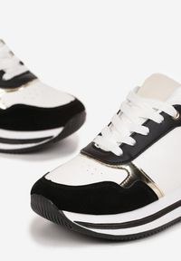 Born2be - Czarno-Białe Sneakersy Lilala. Nosek buta: okrągły. Kolor: czarny. Materiał: materiał. Szerokość cholewki: normalna. Obcas: na platformie #4