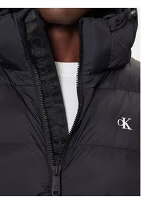 Calvin Klein Jeans Kurtka zimowa LV04RD527G Czarny Regular Fit. Kolor: czarny. Materiał: syntetyk. Sezon: zima #5