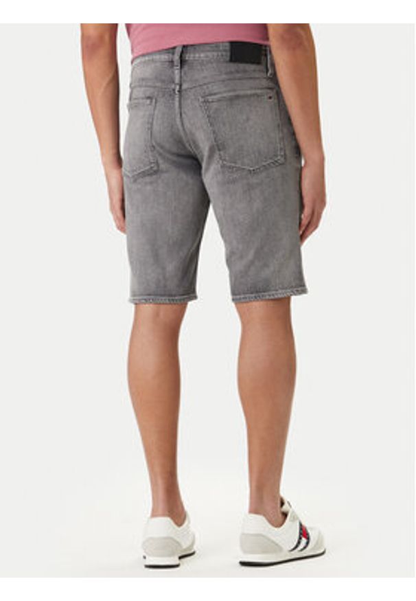 Tommy Jeans Szorty jeansowe Ronnie DM0DM22975 Szary Regular Fit. Kolor: szary. Materiał: bawełna